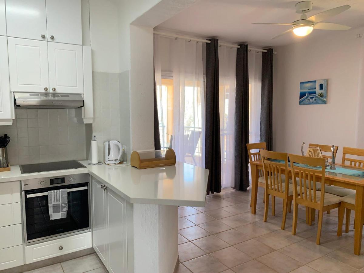 Kings Palace - Stylish, Modern 2 Bed With Sea Views Pafos Zewnętrze zdjęcie